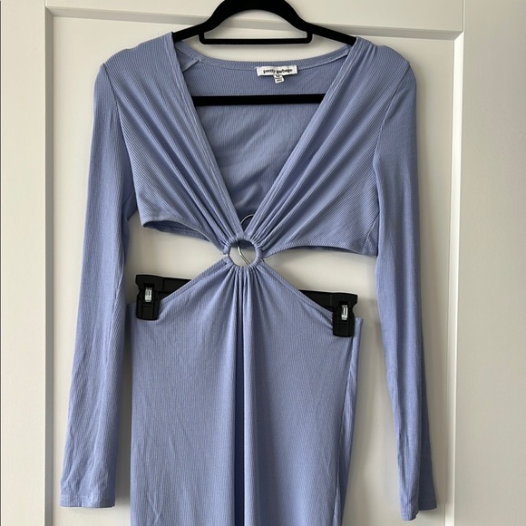 Elegant Blue Long-Sleeve Dress - Picture 5 of 5